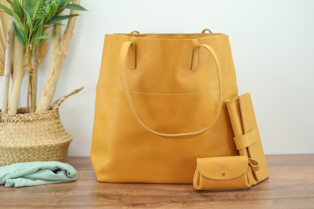 <h3>Tote Set </h3>